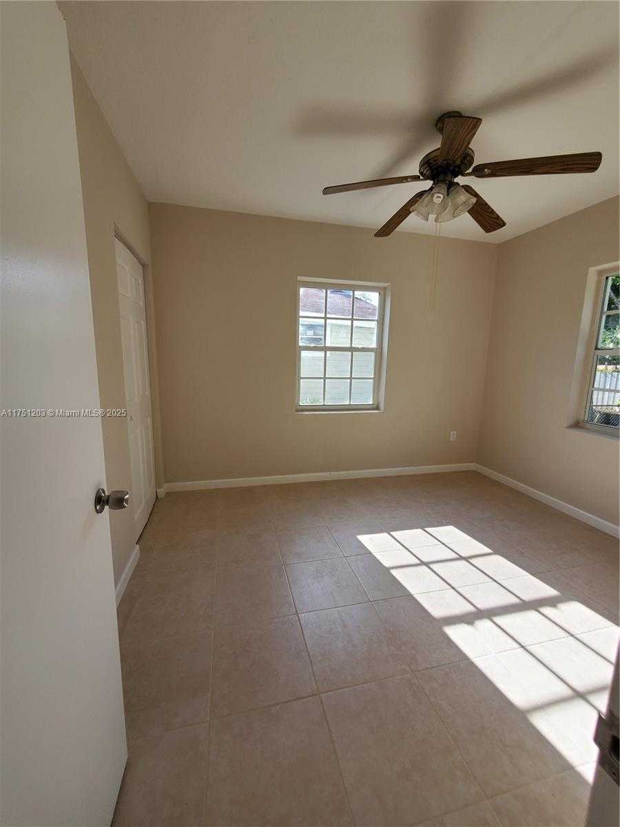 Small Image of 70 NORTH WEST 33RD ST #1, Miami Number 27