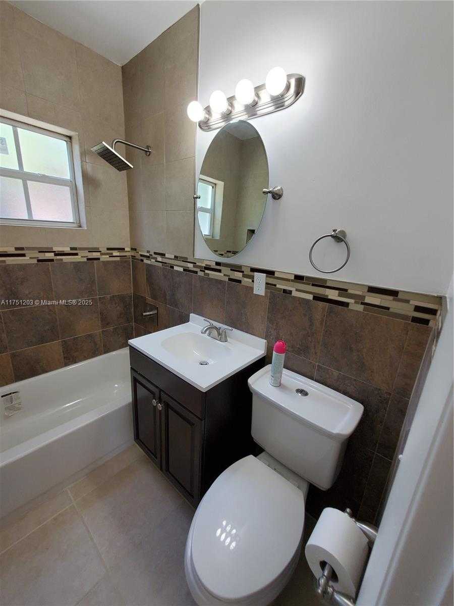 Small Image of 70 NORTH WEST 33RD ST #1, Miami Number 30
