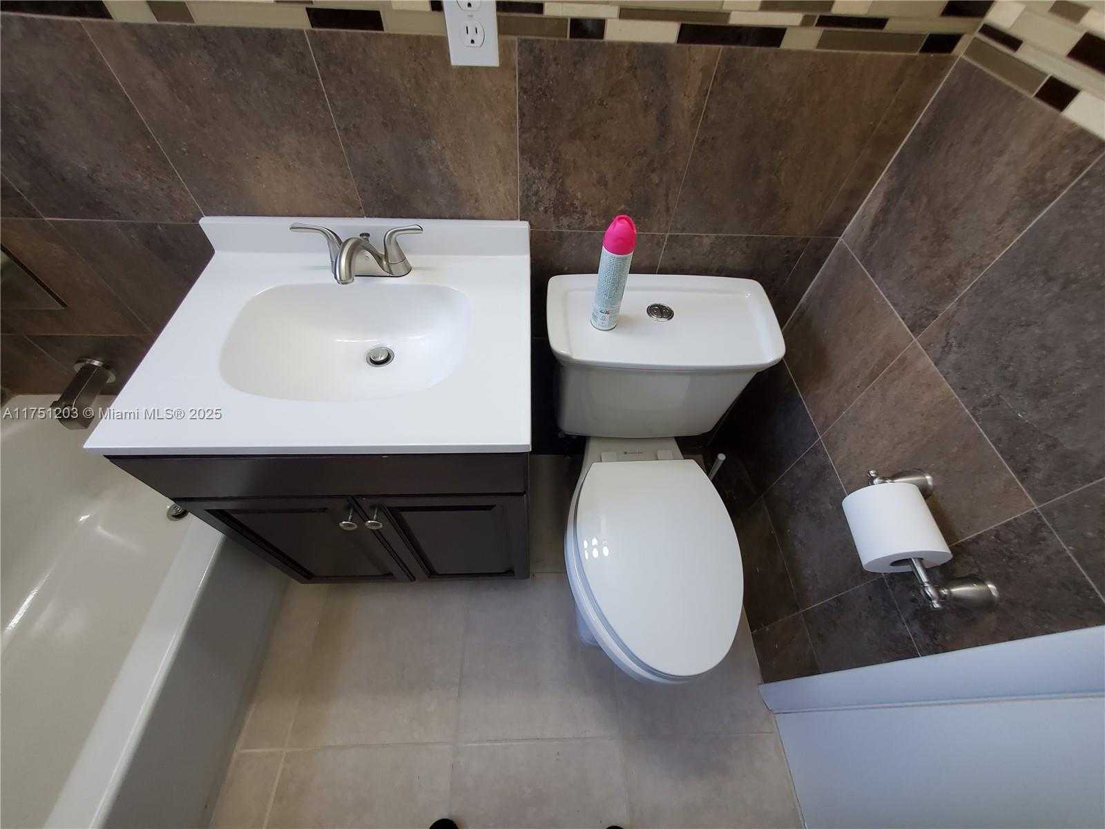 Small Image of 70 NORTH WEST 33RD ST #1, Miami Number 32