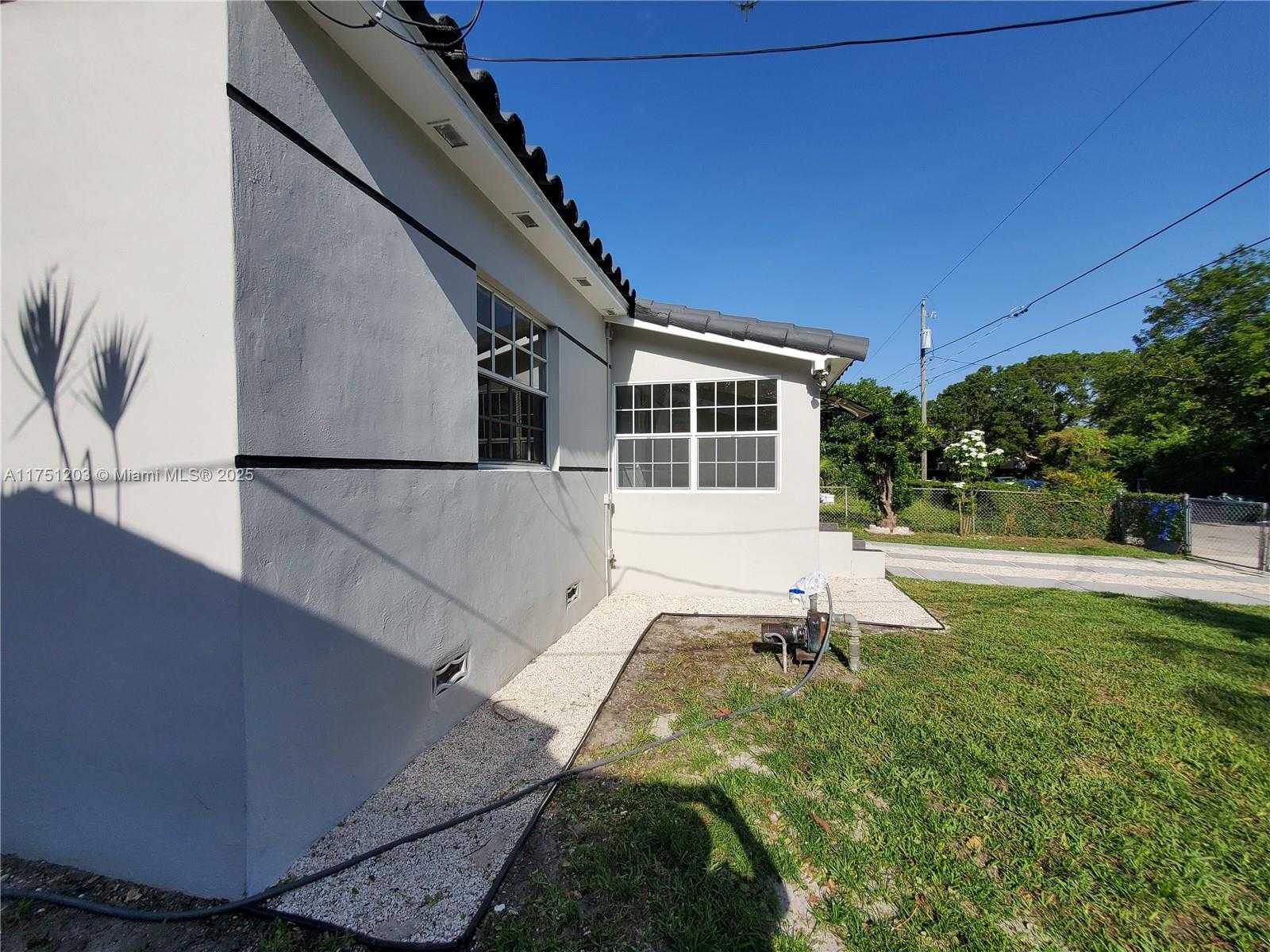 Small Image of 70 NORTH WEST 33RD ST #1, Miami Number 44