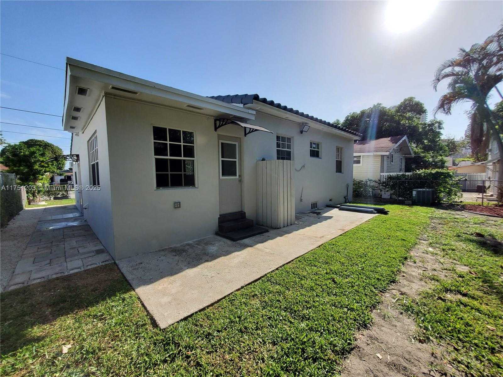 Small Image of 70 NORTH WEST 33RD ST #1, Miami Number 45