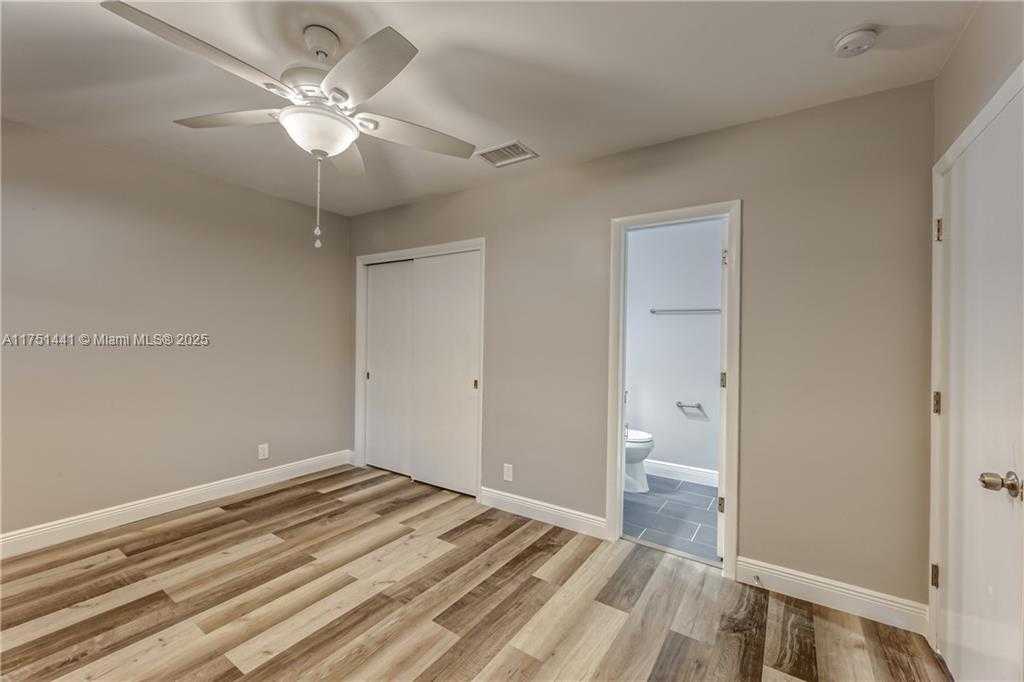 Small Image of 1717 NORTH EAST 25TH ST, Wilton Manors Number 19
