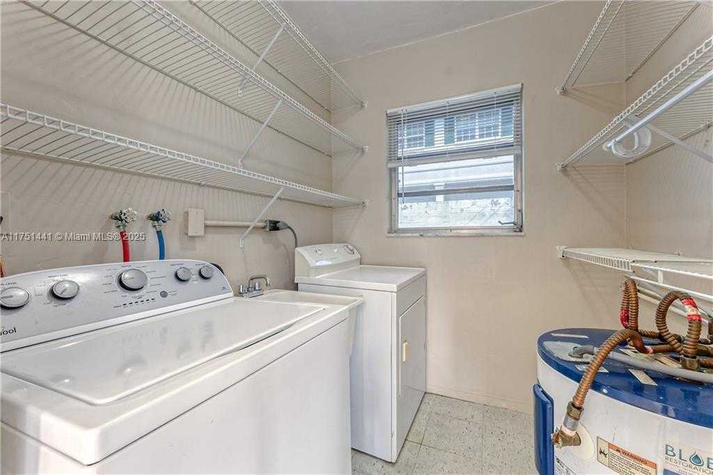 Small Image of 1717 NORTH EAST 25TH ST, Wilton Manors Number 23