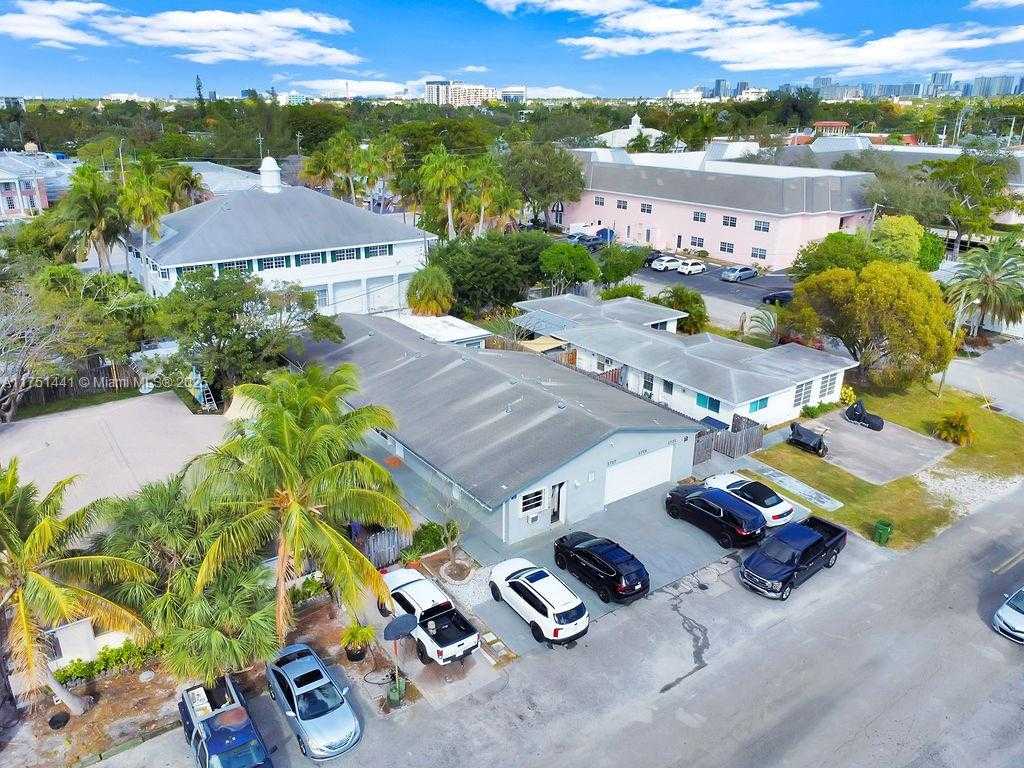 Small Image of 1717 NORTH EAST 25TH ST, Wilton Manors Number 3