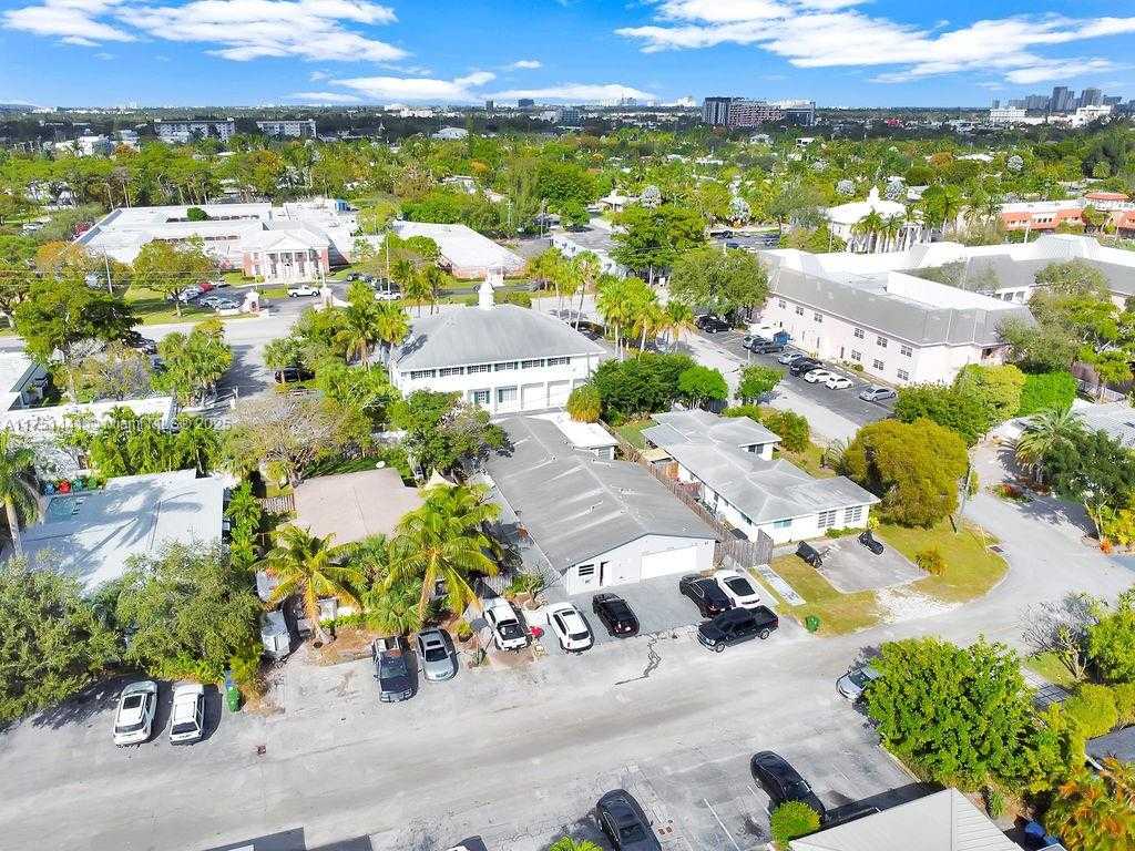 Small Image of 1717 NORTH EAST 25TH ST, Wilton Manors Number 30