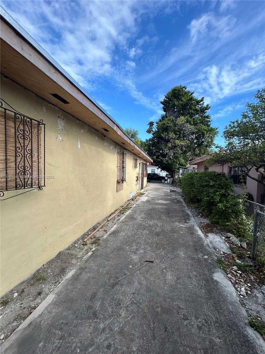 Small Image of 1780 NORTH WEST 15TH ST, Miami Number 5