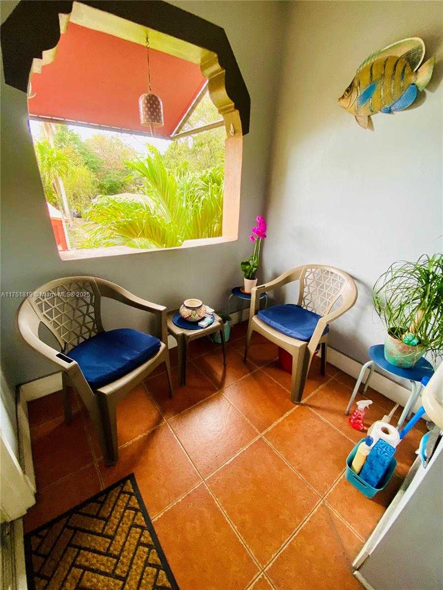 Small Image of 200 AZURE WAY #23, Miami Springs Number 21