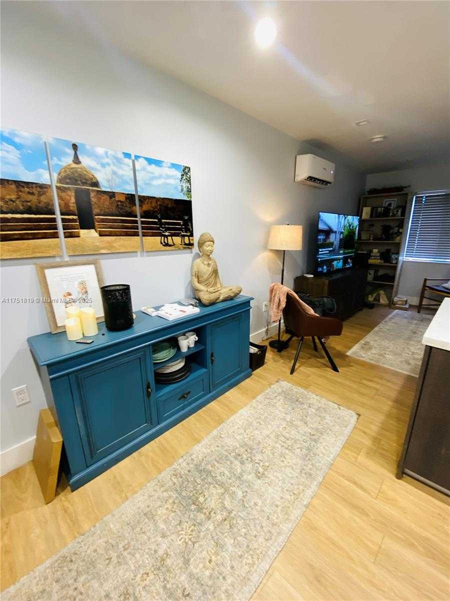 Small Image of 200 AZURE WAY #23, Miami Springs Number 34