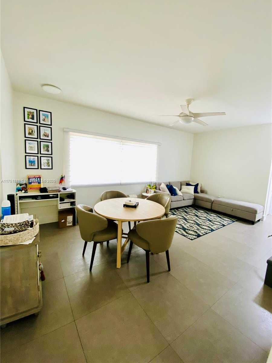 Small Image of 200 AZURE WAY #23, Miami Springs Number 36