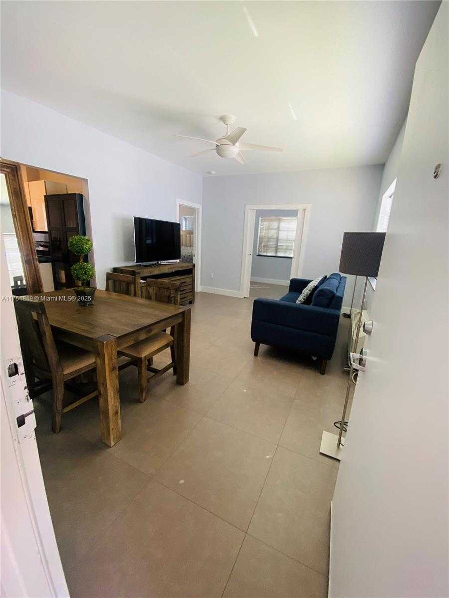 Small Image of 200 AZURE WAY #23, Miami Springs Number 43