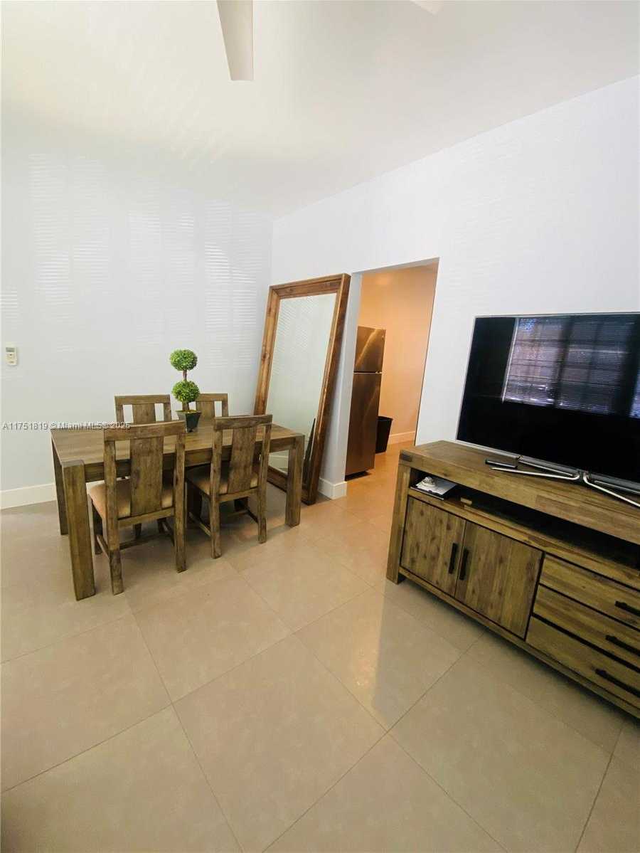 Small Image of 200 AZURE WAY #23, Miami Springs Number 44