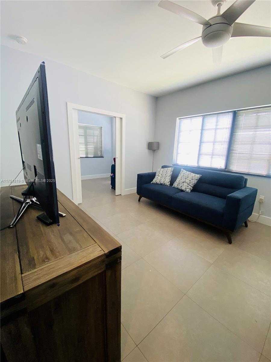 Small Image of 200 AZURE WAY #23, Miami Springs Number 48