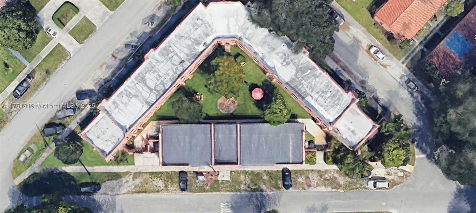 Small Image of 200 AZURE WAY #23, Miami Springs Number 53