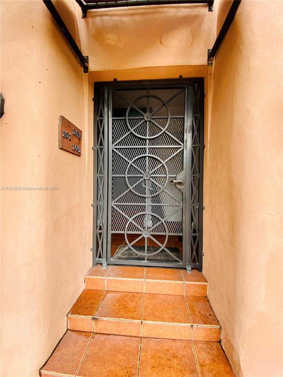 Small Image of 200 AZURE WAY #23, Miami Springs Number 9