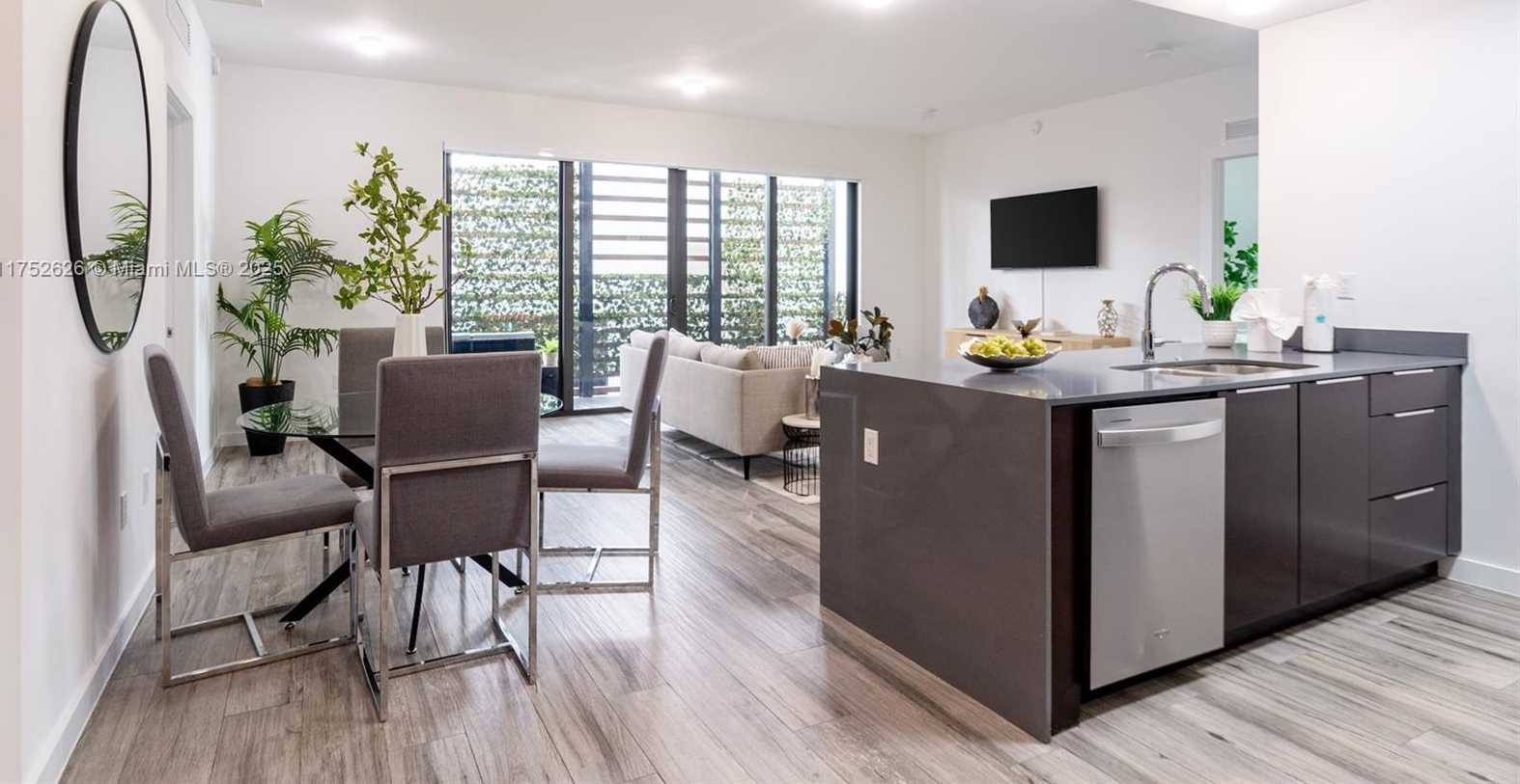 Small Image of 2955 BIRD AVE #6, Miami Number 2