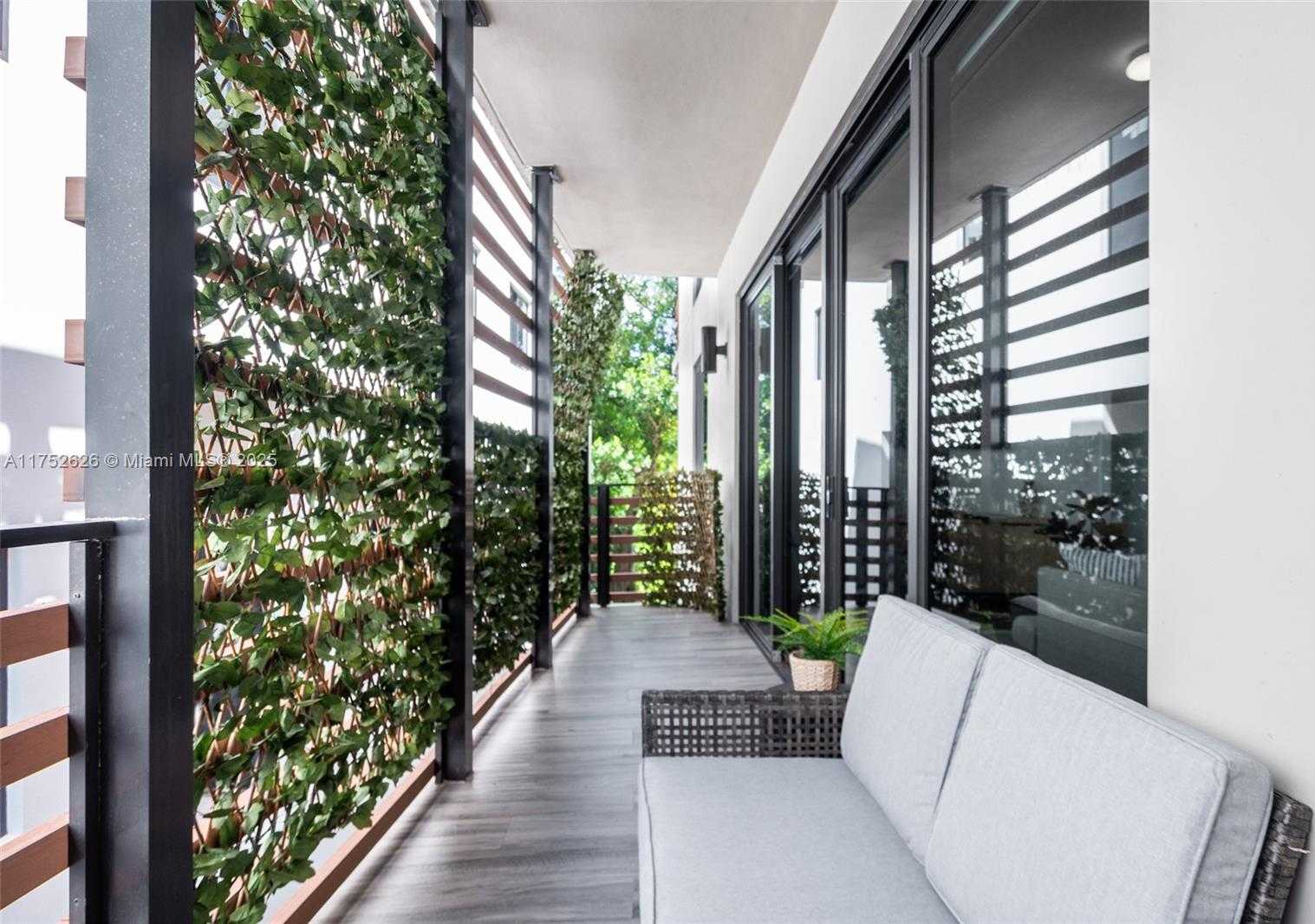 Small Image of 2955 BIRD AVE #6, Miami Number 26