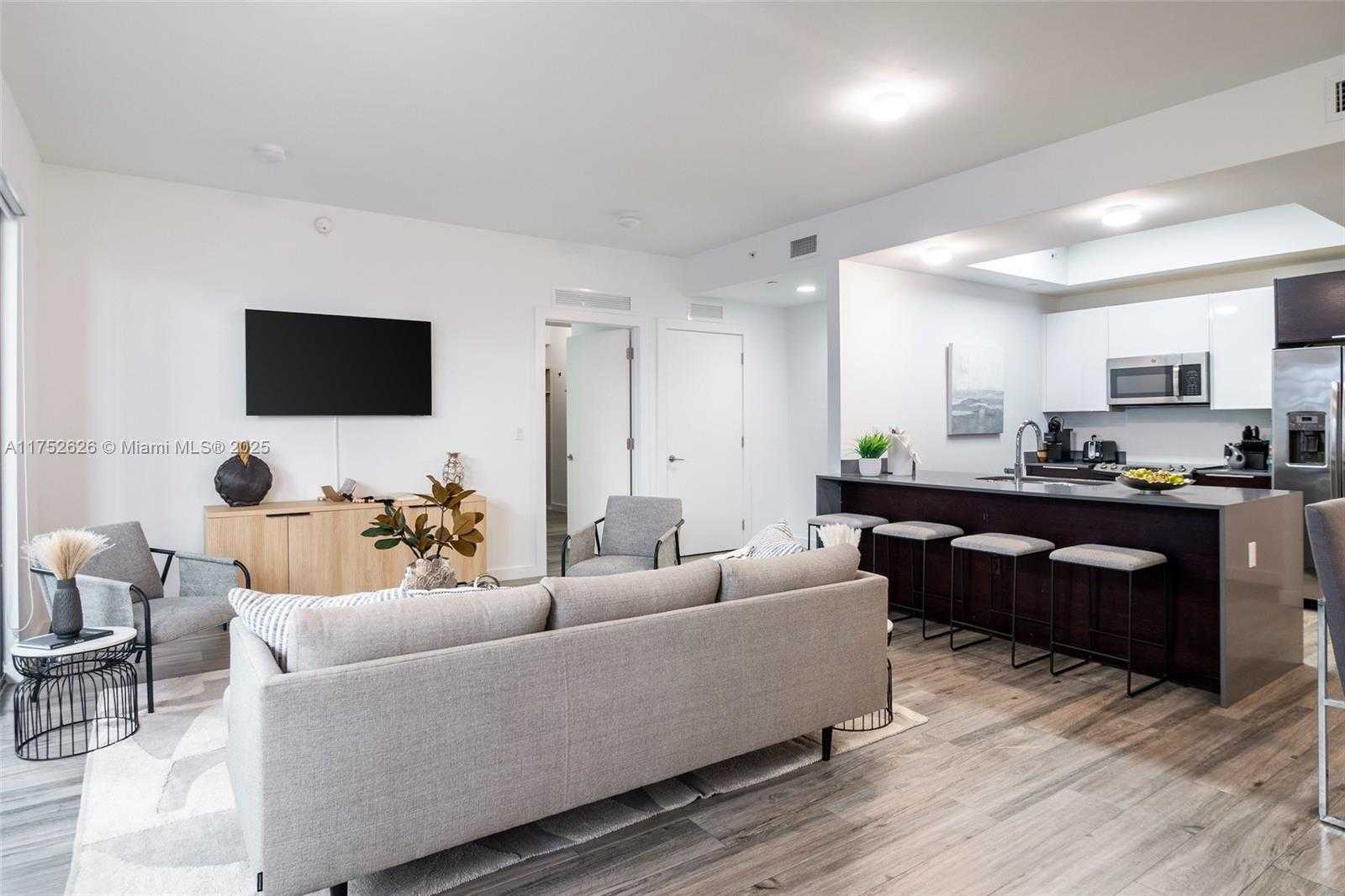 Small Image of 2955 BIRD AVE #6, Miami Number 3