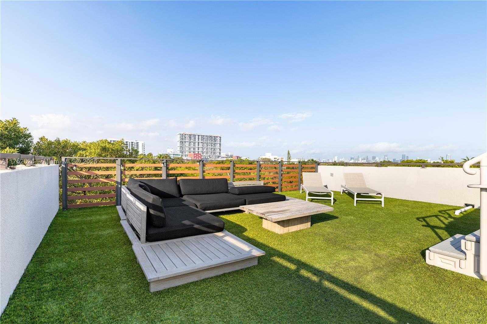 Small Image of 2955 BIRD AVE #6, Miami Number 30