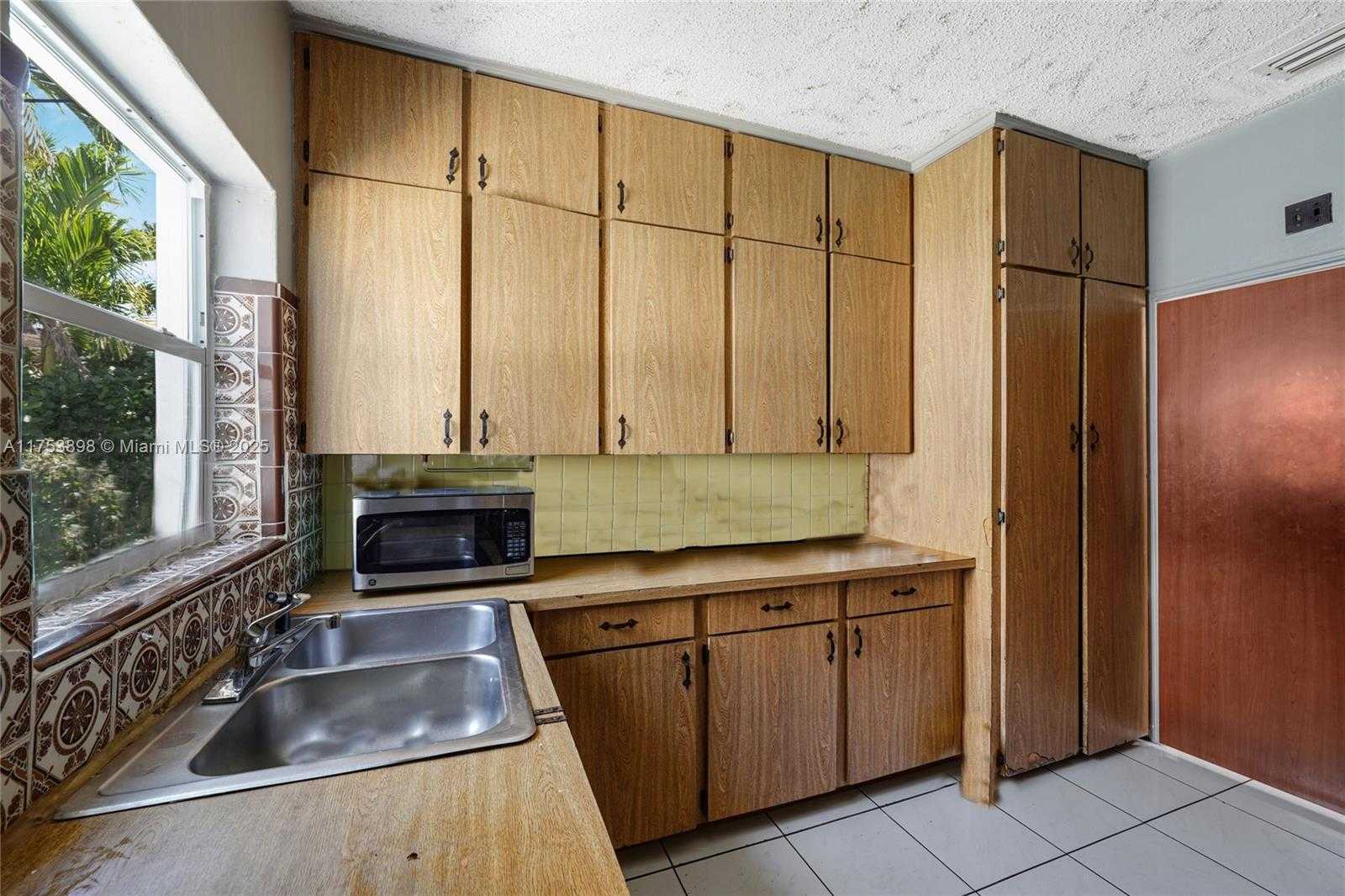 Small Image of 4727 NORTH EAST 1ST CT #3, Miami Number 16