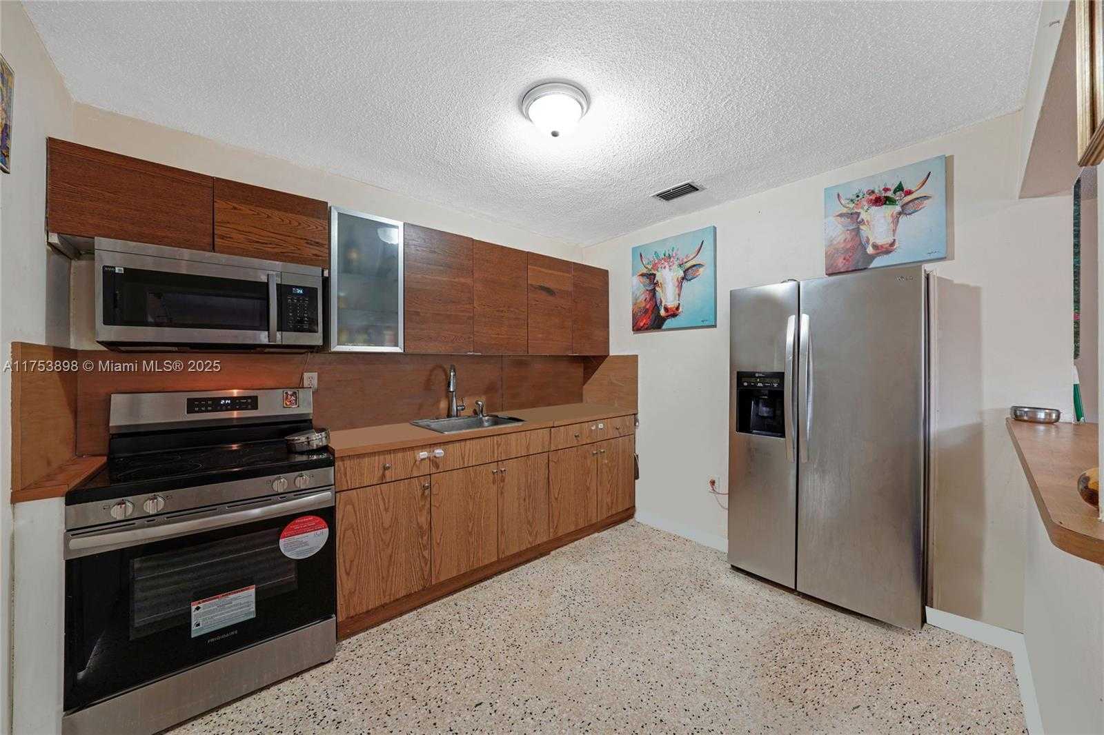 Small Image of 4727 NORTH EAST 1ST CT #3, Miami Number 17
