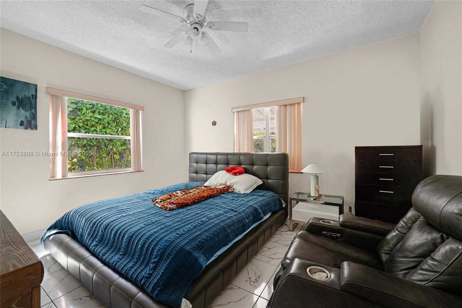 Small Image of 4727 NORTH EAST 1ST CT #3, Miami Number 19
