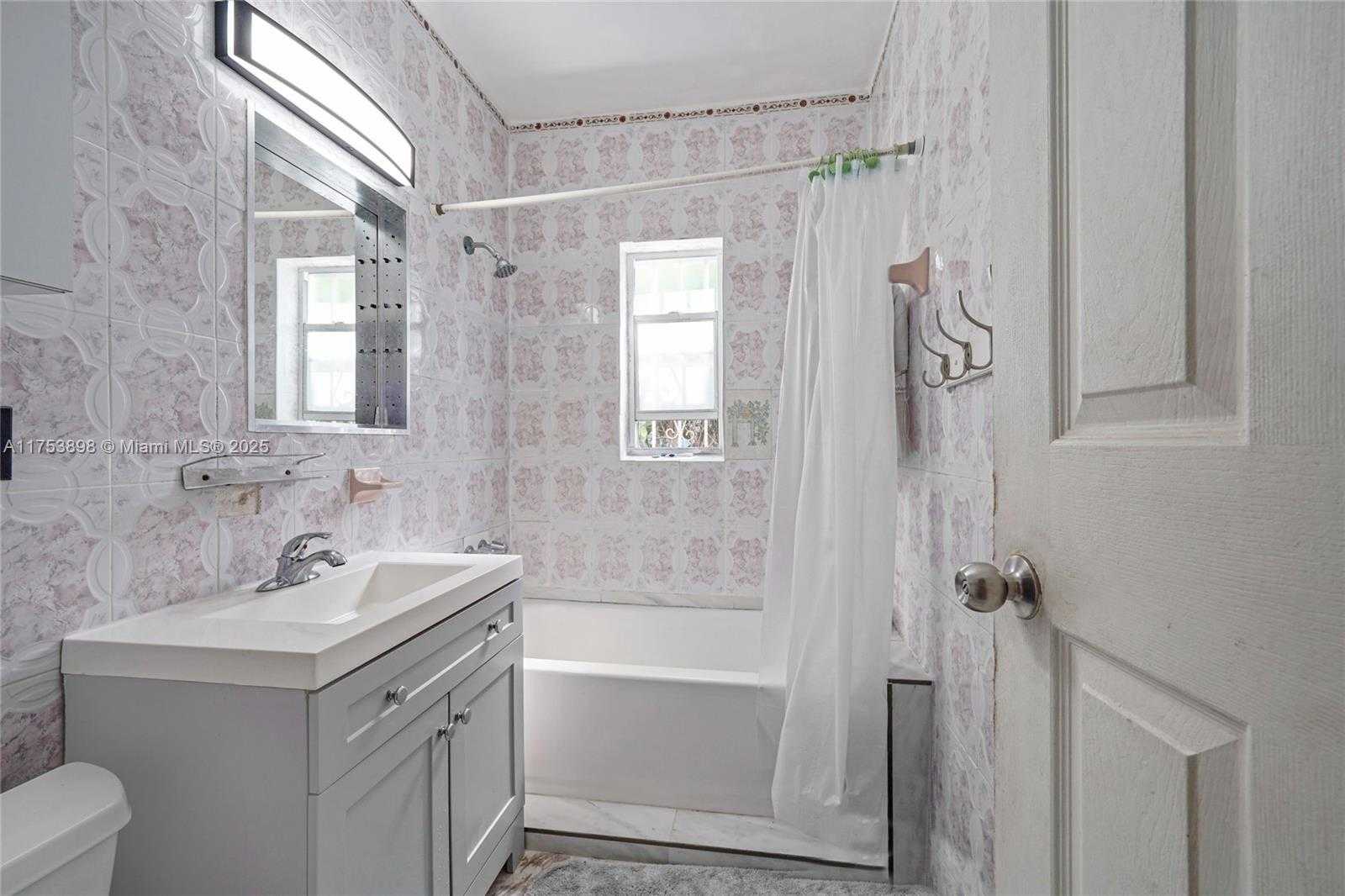 Small Image of 4727 NORTH EAST 1ST CT #3, Miami Number 23