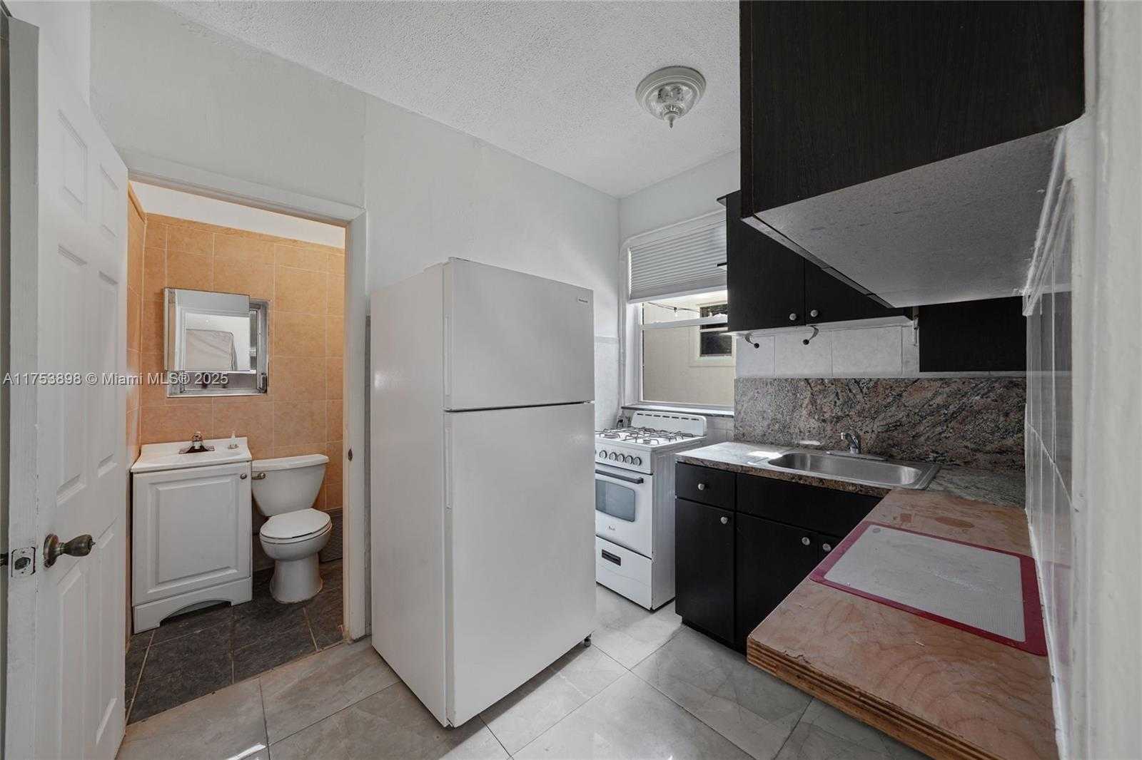 Small Image of 4727 NORTH EAST 1ST CT #3, Miami Number 28