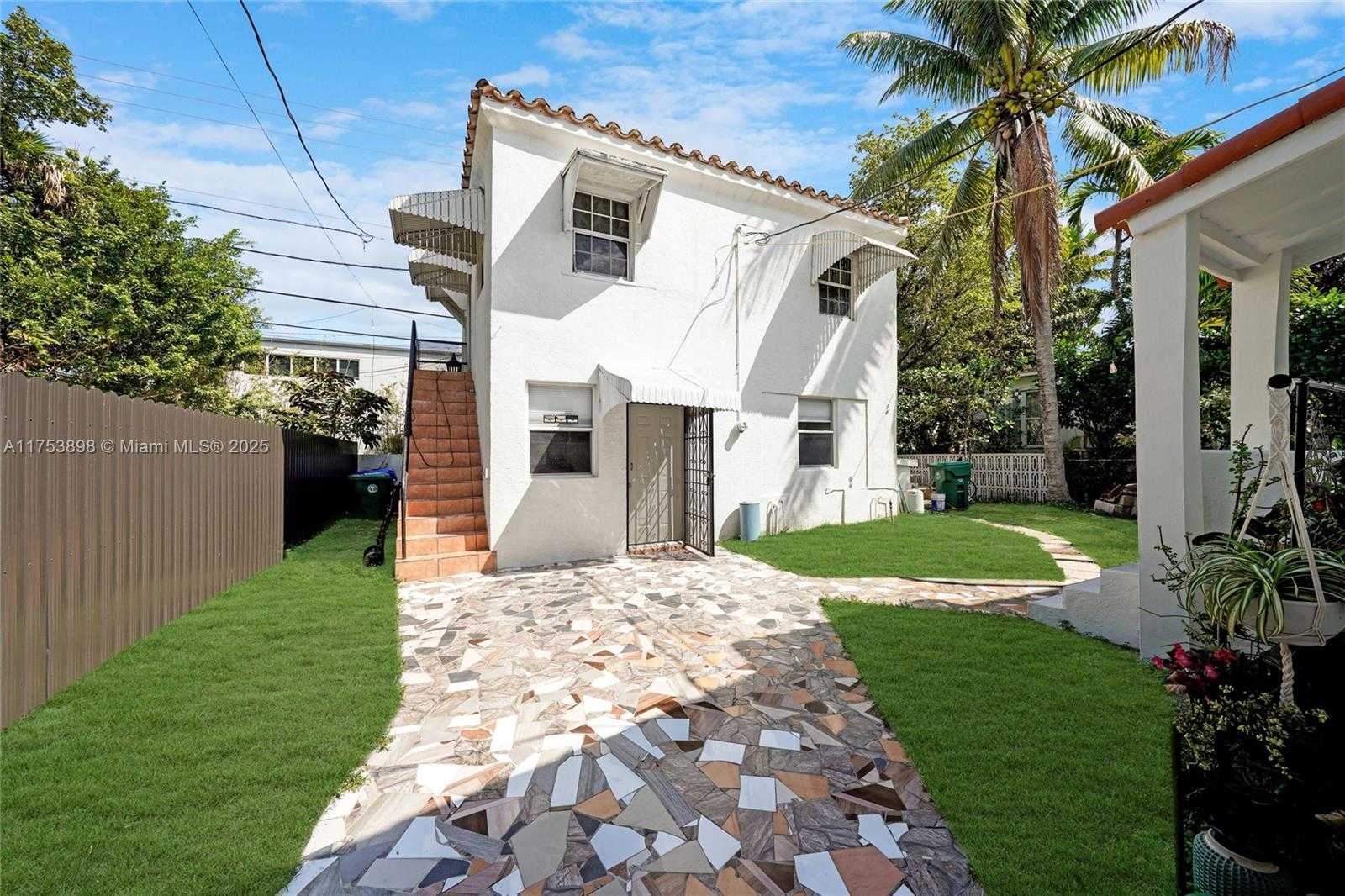 Small Image of 4727 NORTH EAST 1ST CT #3, Miami Number 3