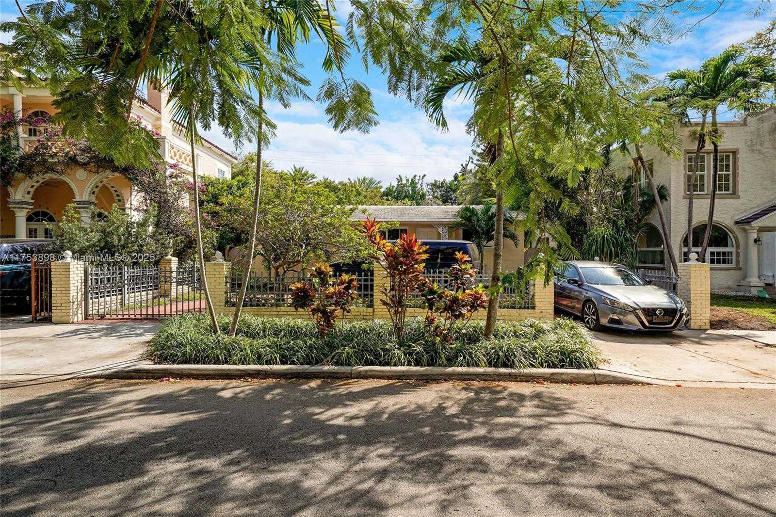 Small Image of 4727 NORTH EAST 1ST CT #3, Miami Number 6