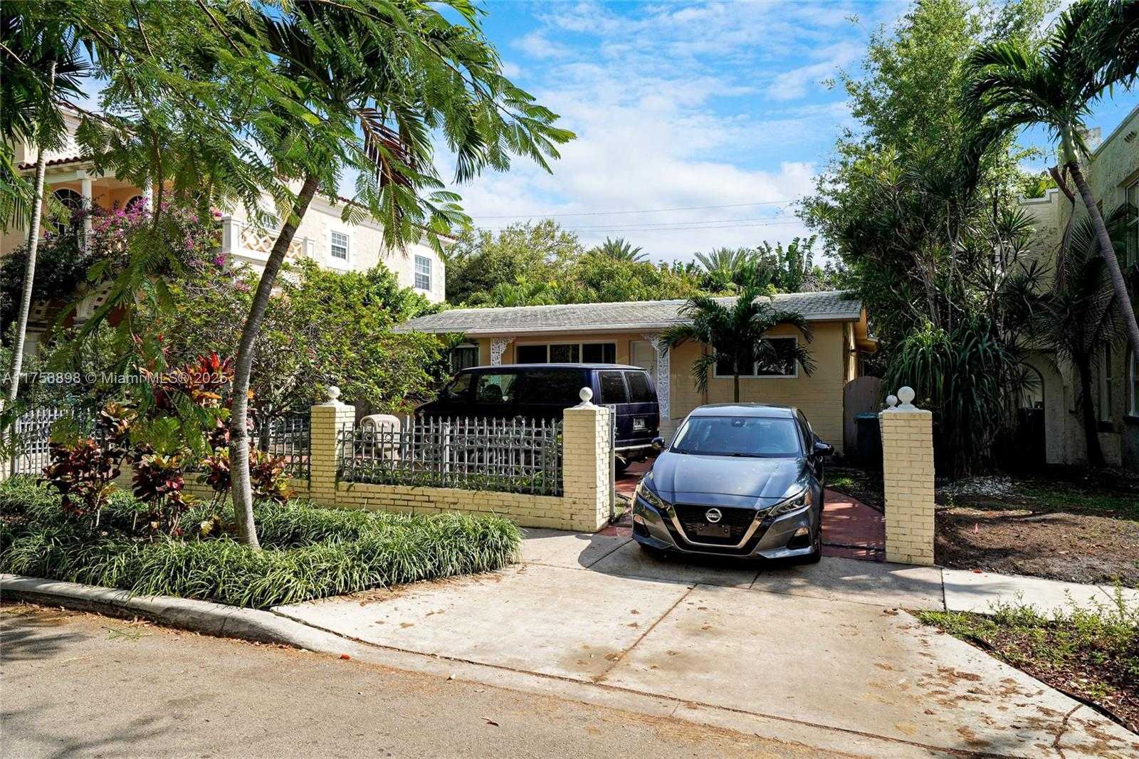 Small Image of 4727 NORTH EAST 1ST CT #3, Miami Number 7