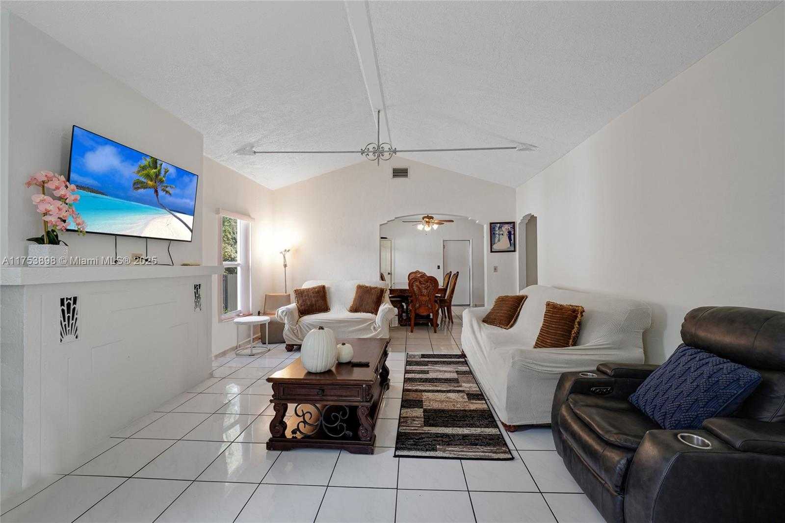 Small Image of 4727 NORTH EAST 1ST CT #3, Miami Number 8