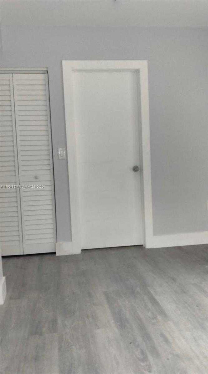 Small Image of 629 9TH ST, West Palm Beach Number 5