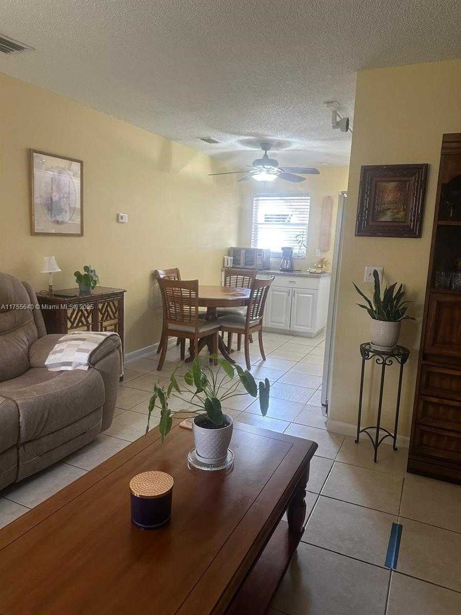 Small Image of 2888, Fort Lauderdale Number 7
