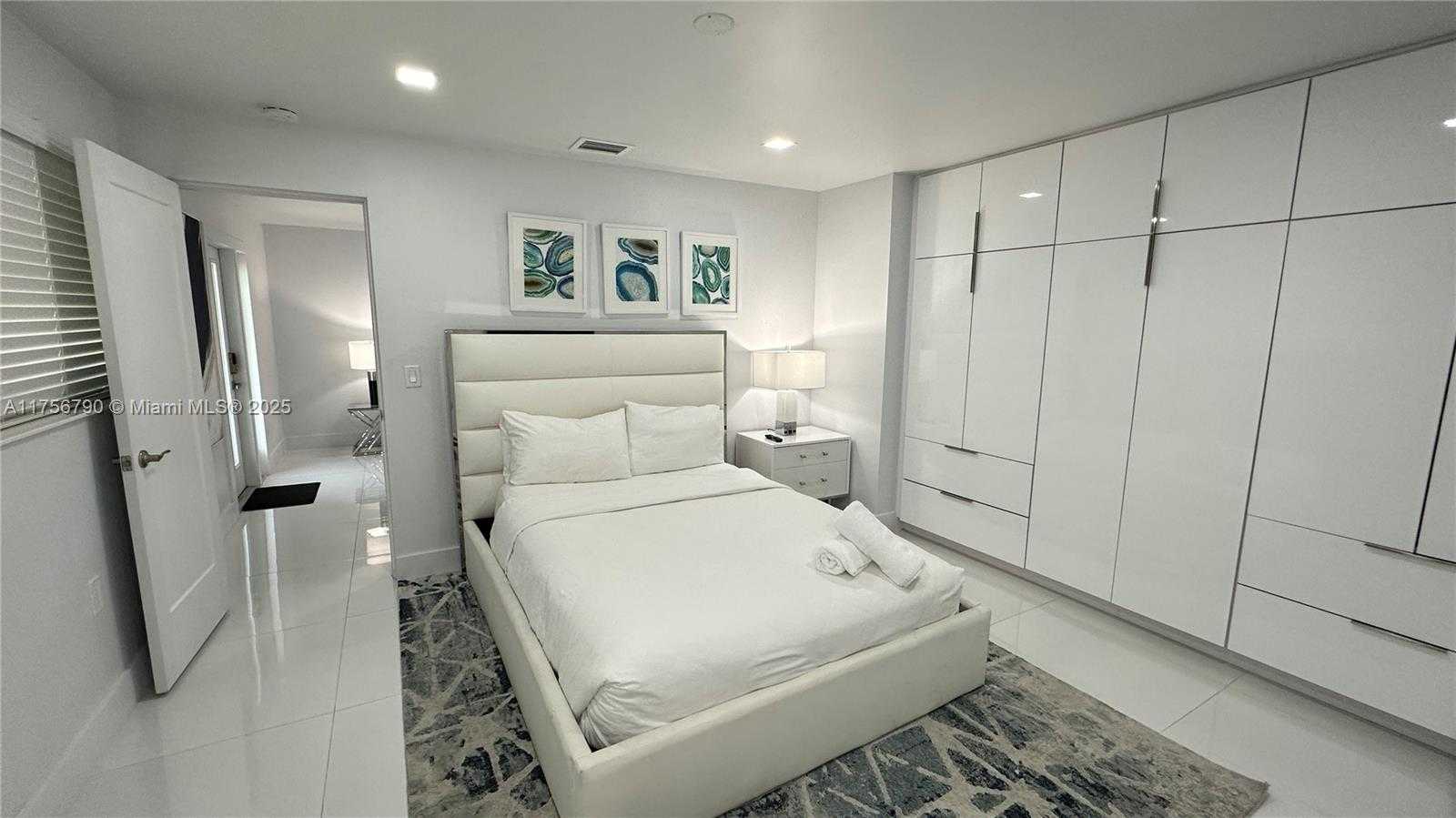 Small Image of 4288 SOUTH WEST 9TH ST, Miami Number 16