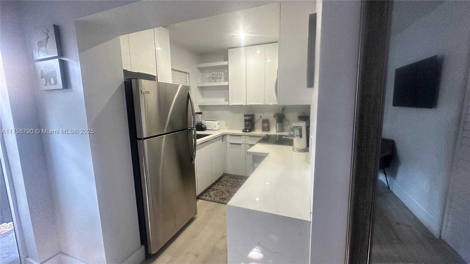 Small Image of 4288 SOUTH WEST 9TH ST, Miami Number 6