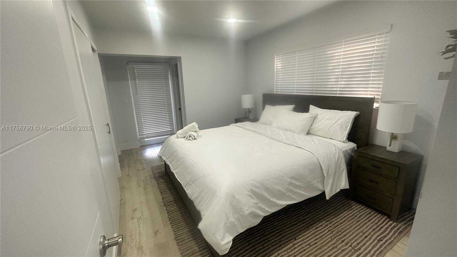 Small Image of 4288 SOUTH WEST 9TH ST, Miami Number 8