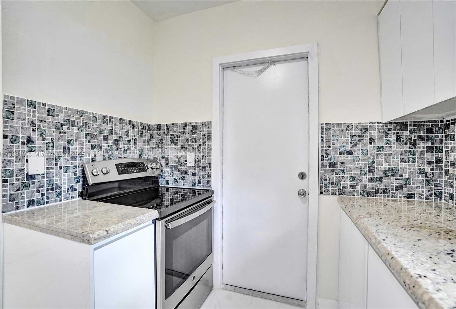 Small Image of 12055 NORTH EAST 9TH AVE #2, Biscayne Park Number 25