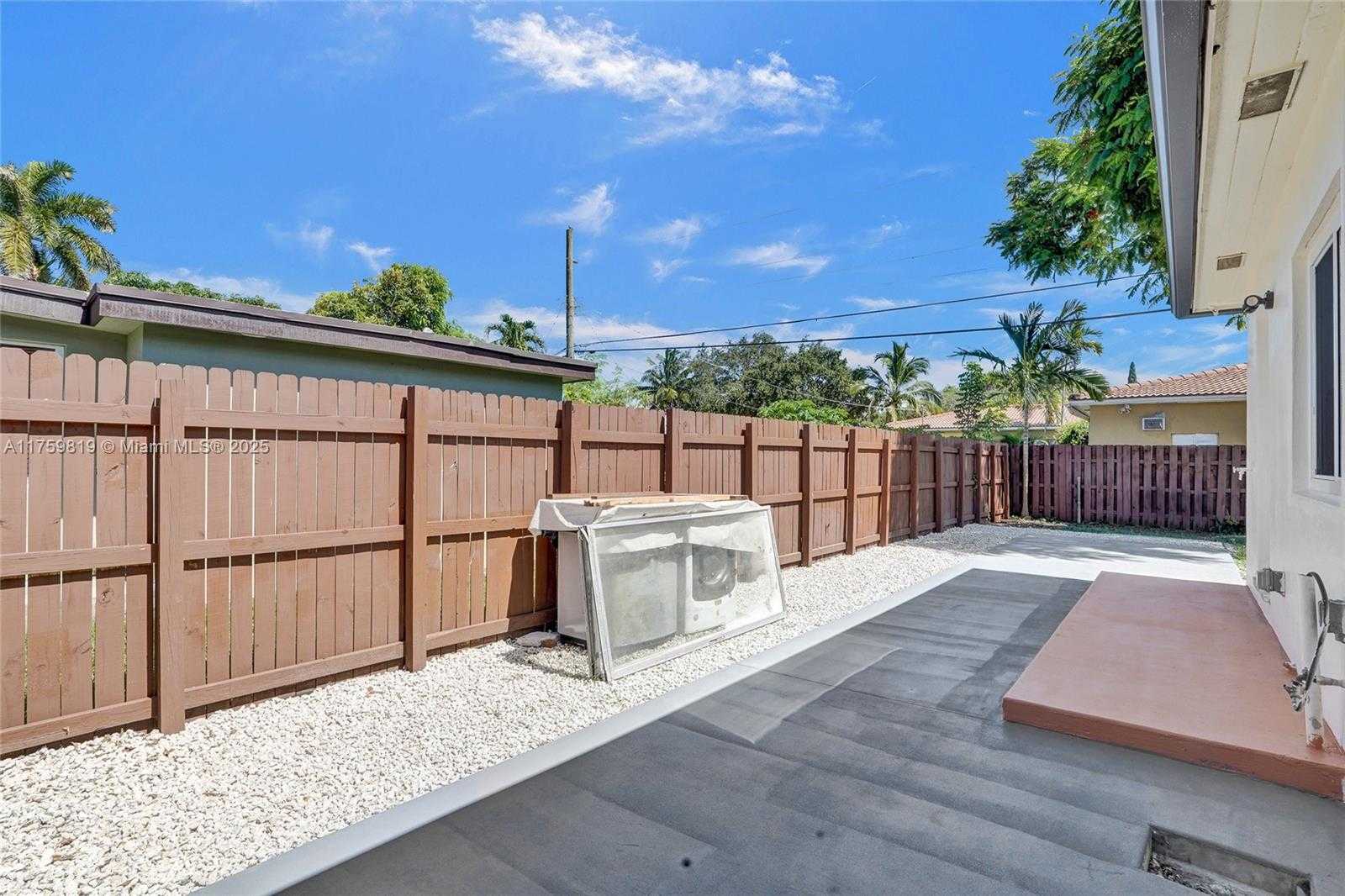 Small Image of 12055 NORTH EAST 9TH AVE #2, Biscayne Park Number 28
