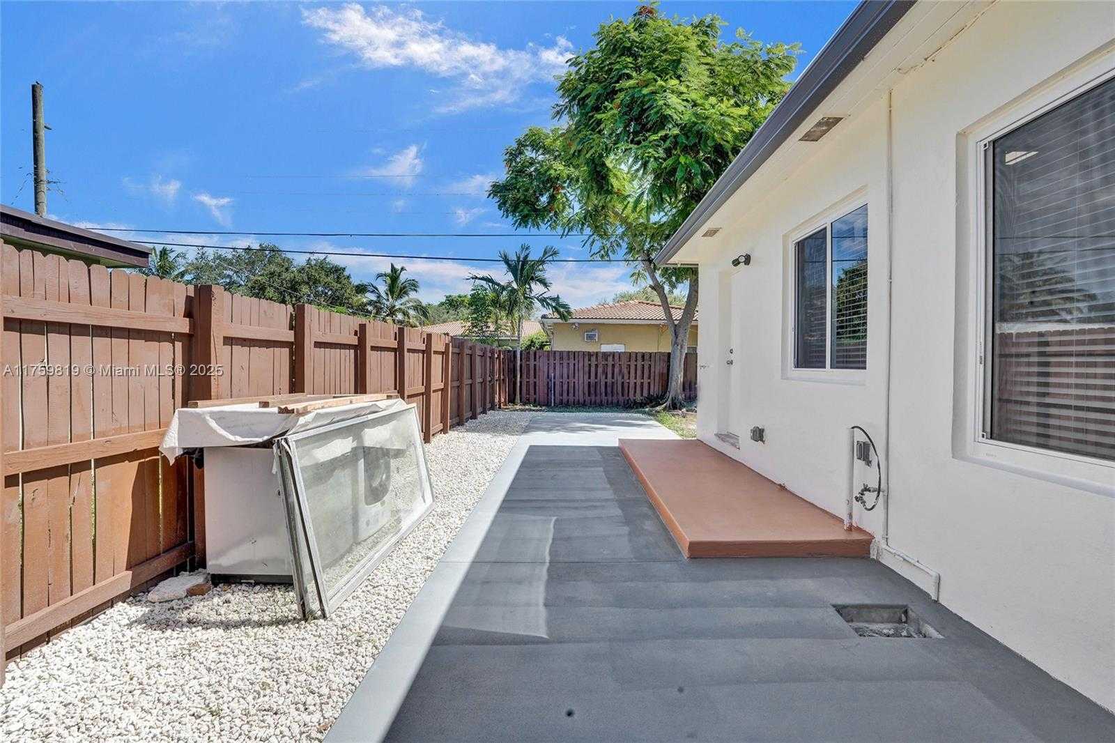 Small Image of 12055 NORTH EAST 9TH AVE #2, Biscayne Park Number 29