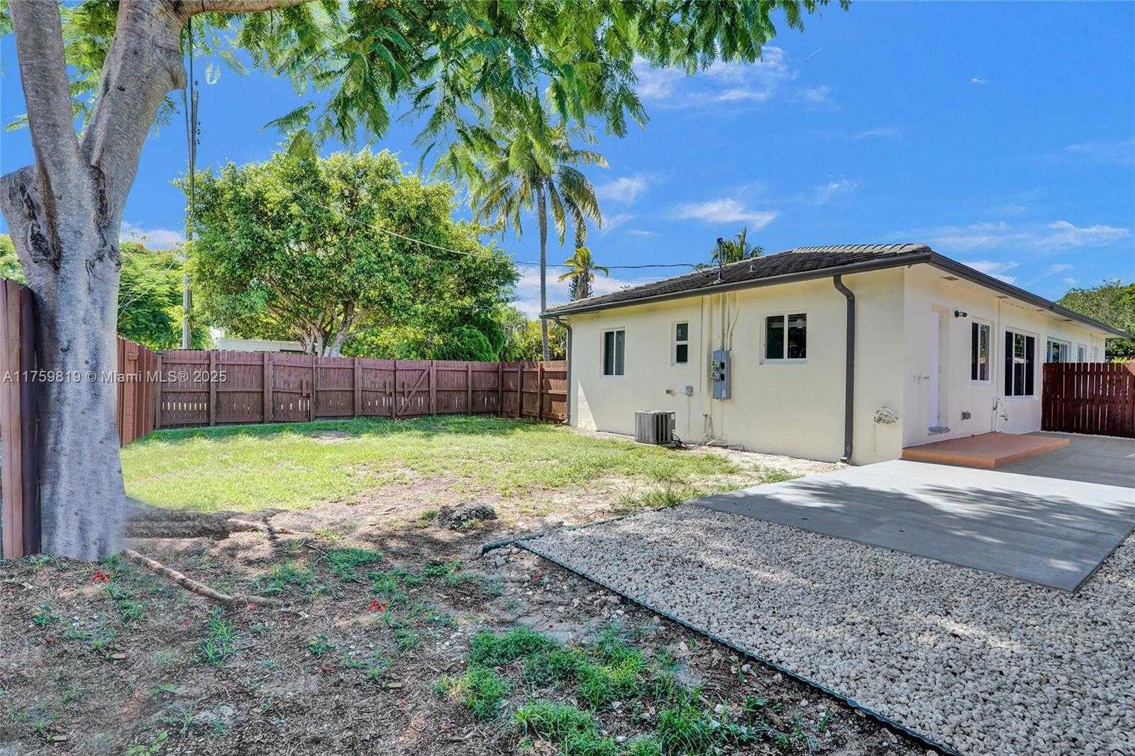 Small Image of 12055 NORTH EAST 9TH AVE #2, Biscayne Park Number 32