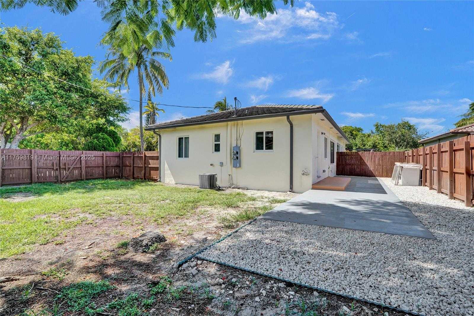 Small Image of 12055 NORTH EAST 9TH AVE #2, Biscayne Park Number 33