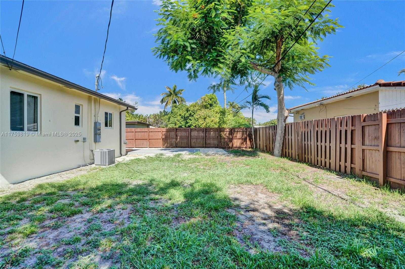 Small Image of 12055 NORTH EAST 9TH AVE #2, Biscayne Park Number 36