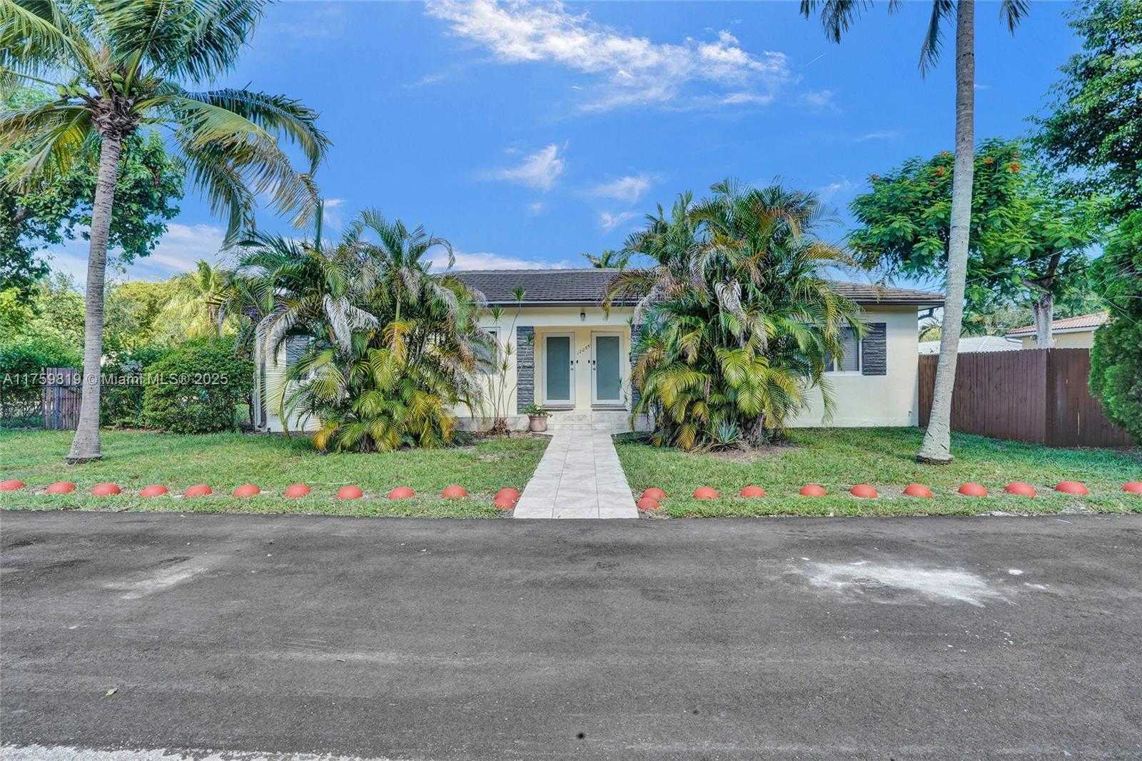 Small Image of 12055 NORTH EAST 9TH AVE #2, Biscayne Park Number 50