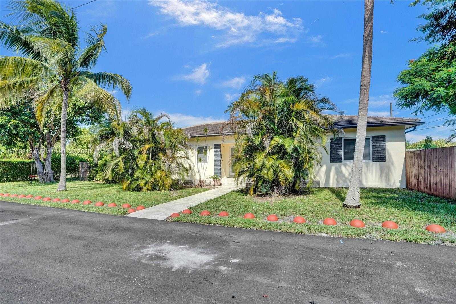 Small Image of 12055 NORTH EAST 9TH AVE #2, Biscayne Park Number 51
