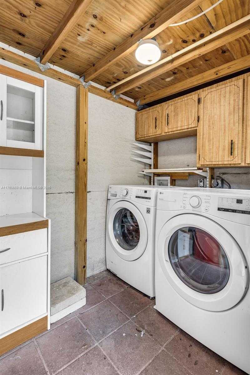 Small Image of 3800 CHARLES TER, Miami Number 22