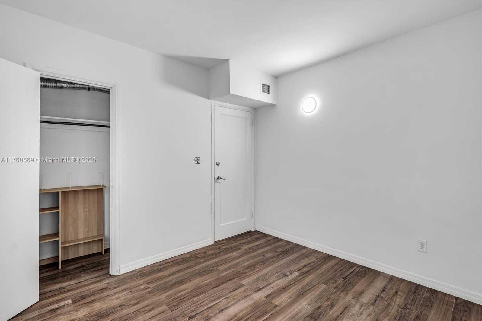 Small Image of 3800 CHARLES TER, Miami Number 27