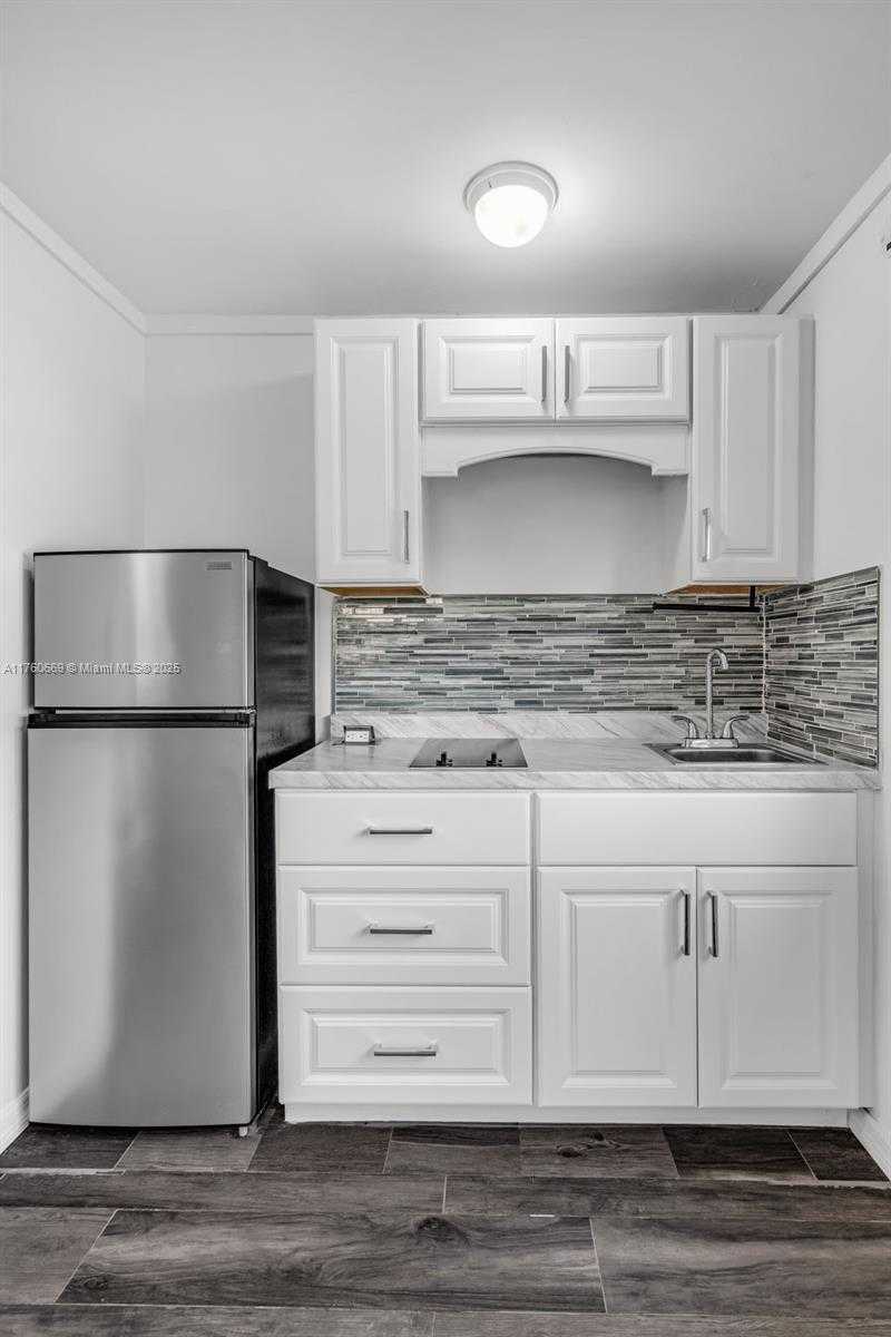 Small Image of 3800 CHARLES TER, Miami Number 35