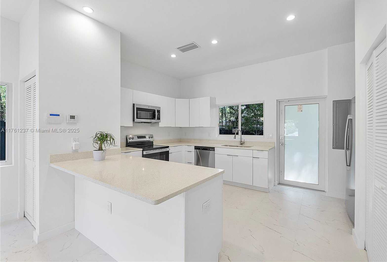 Small Image of 5431 NORTH WEST 5TH AVE #2, Miami Number 12