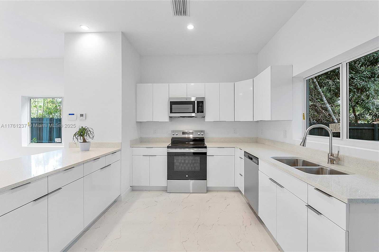 Small Image of 5431 NORTH WEST 5TH AVE #2, Miami Number 14