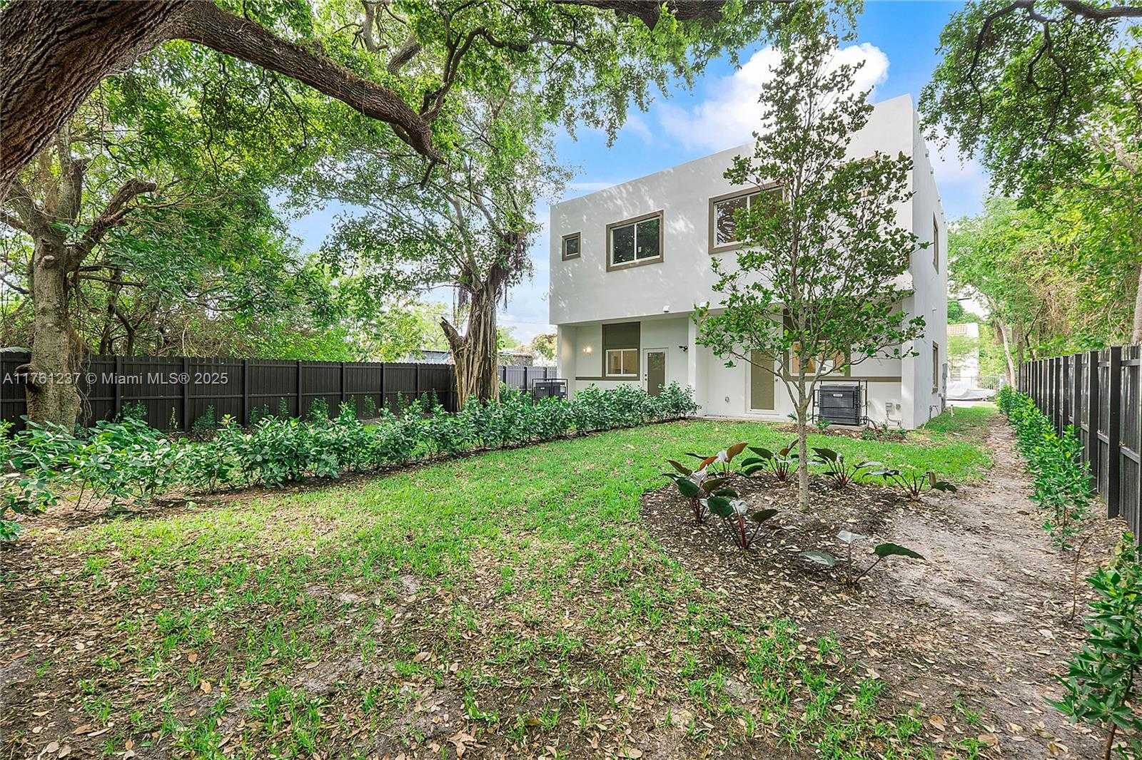Small Image of 5431 NORTH WEST 5TH AVE #2, Miami Number 37